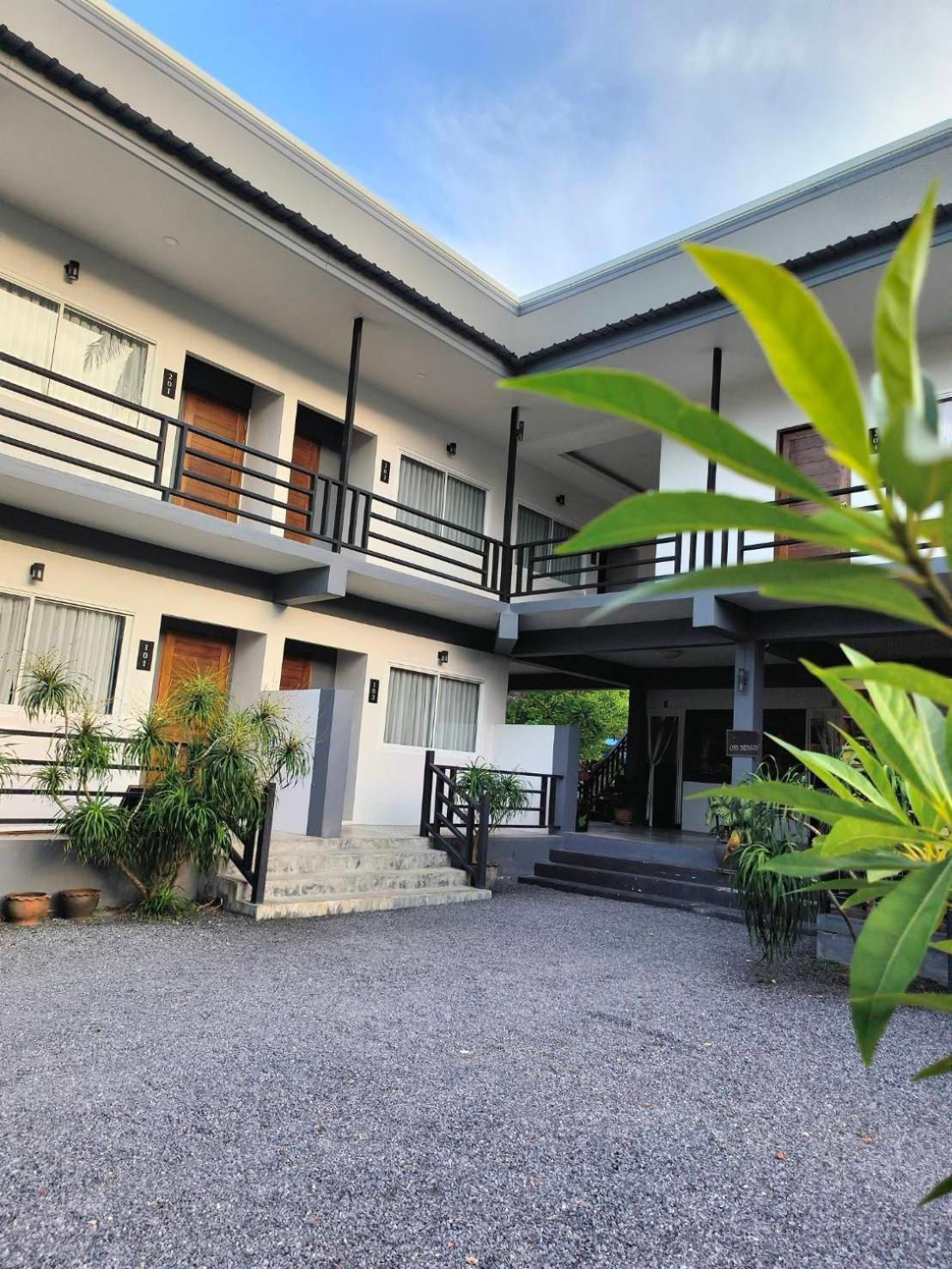 Nangkam Boutique Donsak Hotel Ban Pheng Krong Eksteriør billede